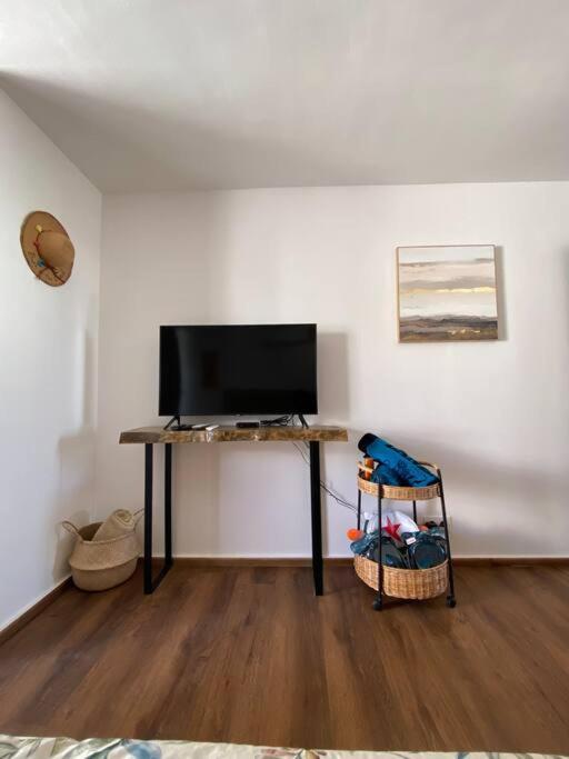 Marinos Apartment *